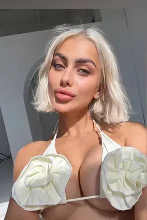 Alana (@alana_siren) OnlyFans profile photo