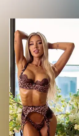 Alex Moore (@alexpaigemoore) OnlyFans profile photo