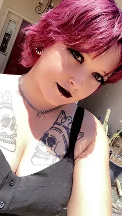 Alice Wonder (@alicelostinwonderland420) OnlyFans profile photo
