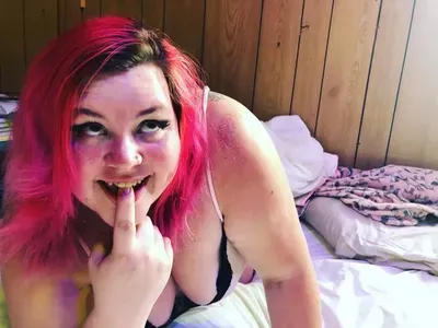 alyce in wonderland (@alyce_in_wonderland) OnlyFans profile photo