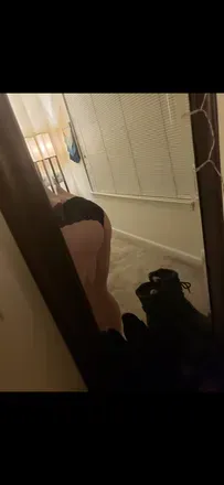 Chloe & Hunter's Adventures (@anonymo05627937) OnlyFans profile photo