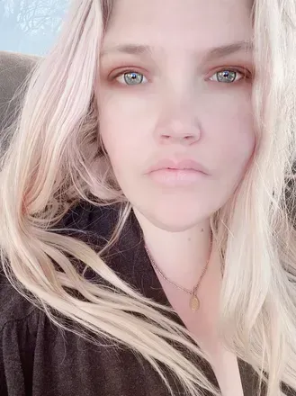 Aurora (@auroramariexoxo) OnlyFans profile photo