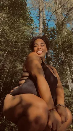 Mía (@babygirl7749) OnlyFans profile photo