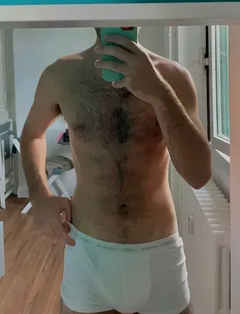 Average tall skinny guy (@betternaked0) OnlyFans profile photo