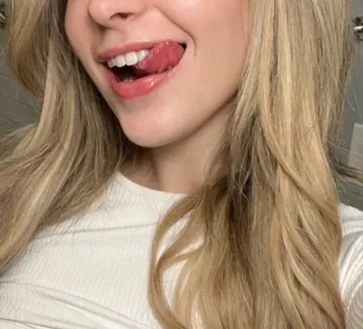 Jessica (@blondeybarbie) OnlyFans profile photo