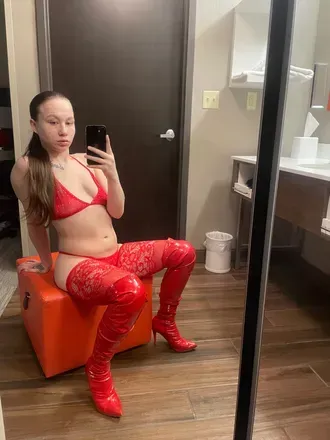 Bonneë (@bonnieeluv) OnlyFans profile photo