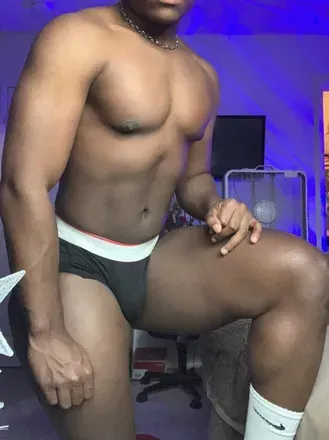 Muah B (@brazyybaaby) OnlyFans profile photo