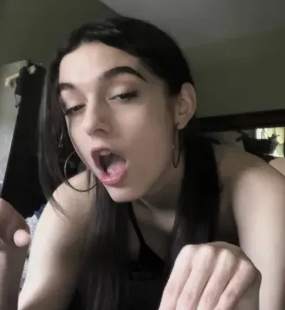 April Goth (@bunnygothic) OnlyFans profile photo