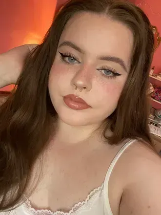 Catie 3 (@catiecakesxxx) OnlyFans profile photo