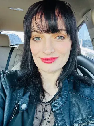 Chels (@charmingchels11_free) OnlyFans profile photo