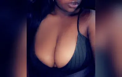 Monique (@chocodrop6969) OnlyFans profile photo
