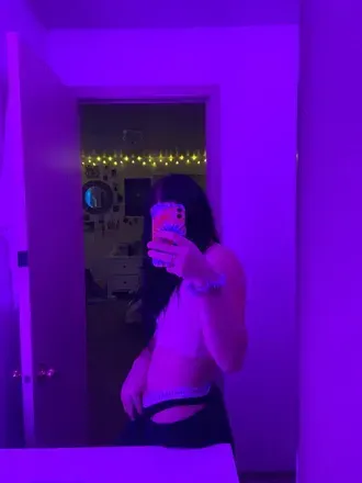 @collegegirlbroke8 OnlyFans profile photo