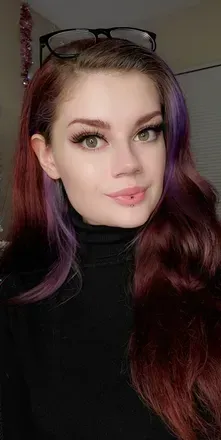 Crimson (@crimsontoxin) OnlyFans profile photo