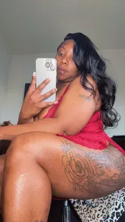 CurvyQueen (@curvy_) OnlyFans profile photo