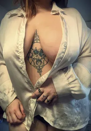 Strawberry Fairy (@curvystrawberryfairy) OnlyFans profile photo