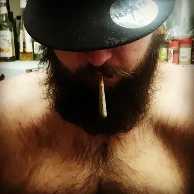 Kris Carr (@dadbodsdoingstuff) OnlyFans profile photo