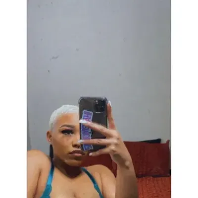 Blondie (@dammmnblondie) OnlyFans profile photo
