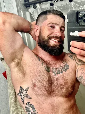 Knox Wilder (@dominatingher69) OnlyFans profile photo