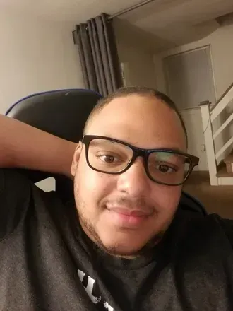 Drew (@drewbear27) OnlyFans profile photo