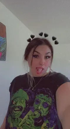 Dumb tch (@dumbitch0) OnlyFans profile photo