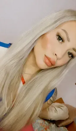 Elsa Crimson (@elsacrimson) OnlyFans profile photo