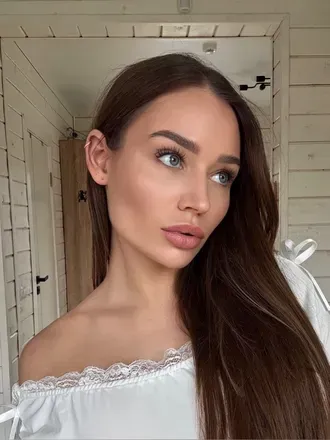 Ema Novak (@emanovak) OnlyFans profile photo