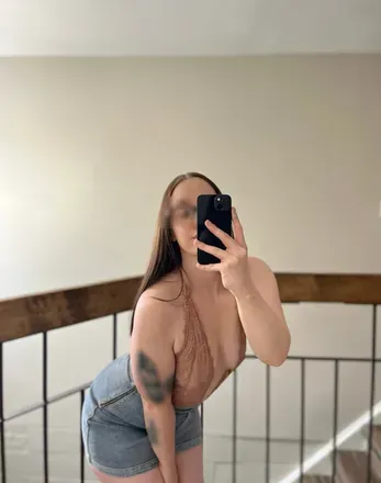 Emi (@emionfilm) OnlyFans profile photo