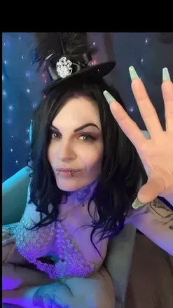 @emmaleviathan OnlyFans profile photo