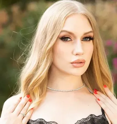 Emma starletto (@emmastarlettox) OnlyFans profile photo