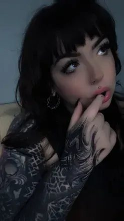 @emmyrosewillow OnlyFans profile photo