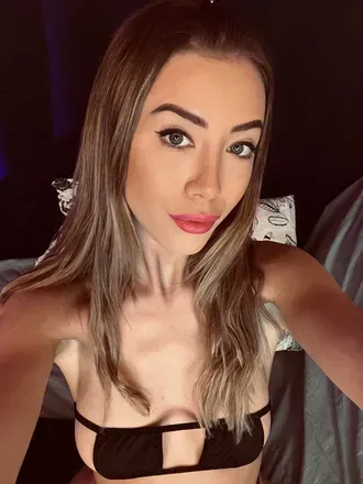 Em (@emmysweety) OnlyFans profile photo