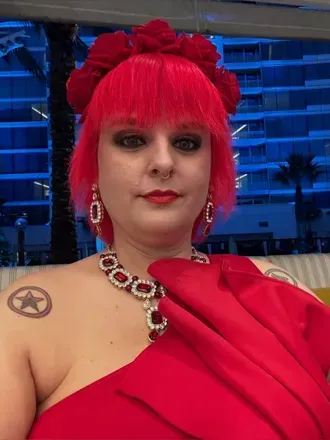 Jack Rozsa (she her) (@escapethevault) OnlyFans profile photo