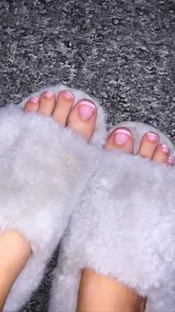 Ysabel (@feetfeaturingysabel) OnlyFans profile photo
