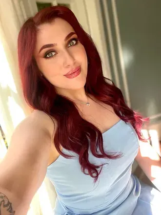 Aurora (@filmnoor) OnlyFans profile photo