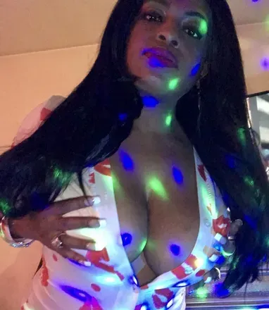 @findommequeenie OnlyFans profile photo