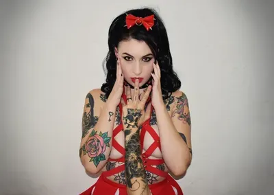 Flower Suicide (@flowerstarsuicide) OnlyFans profile photo