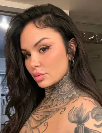 @flykarmabird OnlyFans profile photo