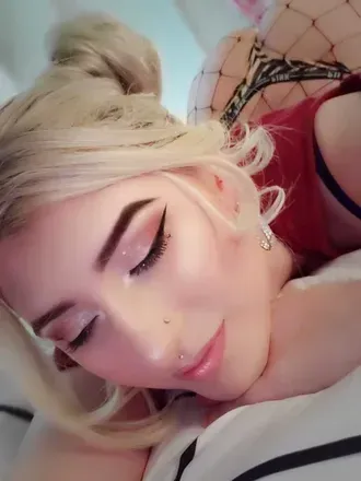 Ashley (@freakyfive5) OnlyFans profile photo