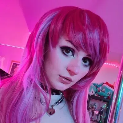 Frilly (@frillyhaze) OnlyFans profile photo
