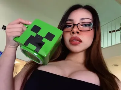 Audrey (@girl4dinner) OnlyFans profile photo