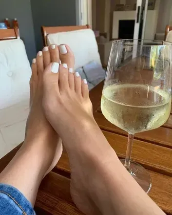 FeetForDays (@girlfeetrlfeet2020) OnlyFans profile photo