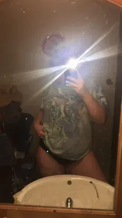 Em (@gummybear50) OnlyFans profile photo