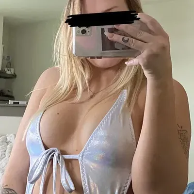 Honey (@h0neyysuckle) OnlyFans profile photo