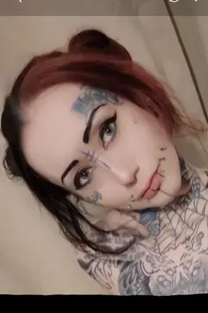 Chelsea (@heavilytattooedlittle) OnlyFans profile photo