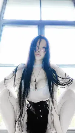 Hirari lily (@hirarilily) OnlyFans profile photo