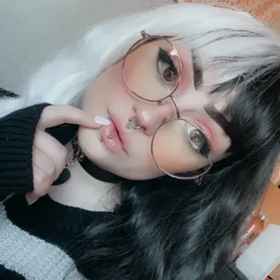 Peaches (@honey_peach) OnlyFans profile photo