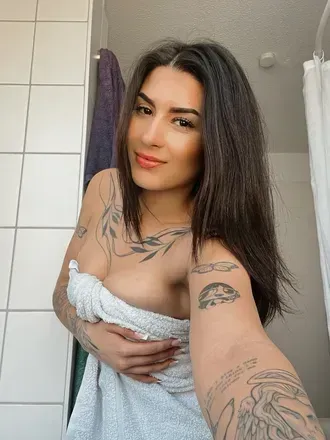 Aurelía (@inkedaurelia) OnlyFans profile photo