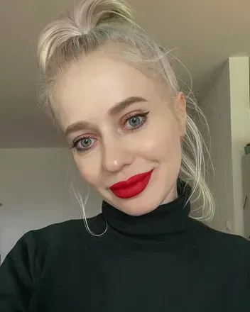 Insomnia.anna (@insomni.anna) OnlyFans profile photo