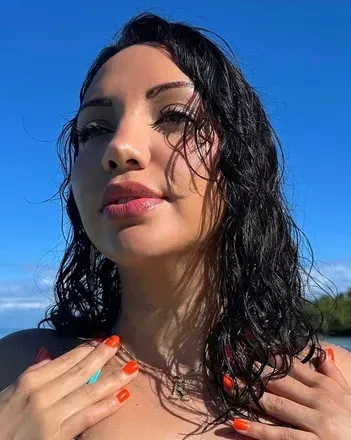 Viv (@itskayvv) OnlyFans profile photo