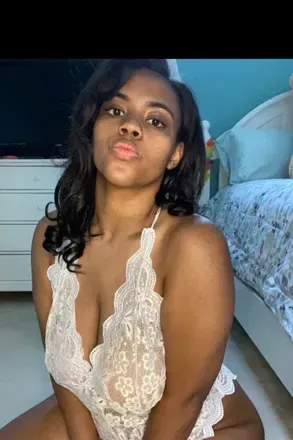 Malia (@itsmaliasav) OnlyFans profile photo